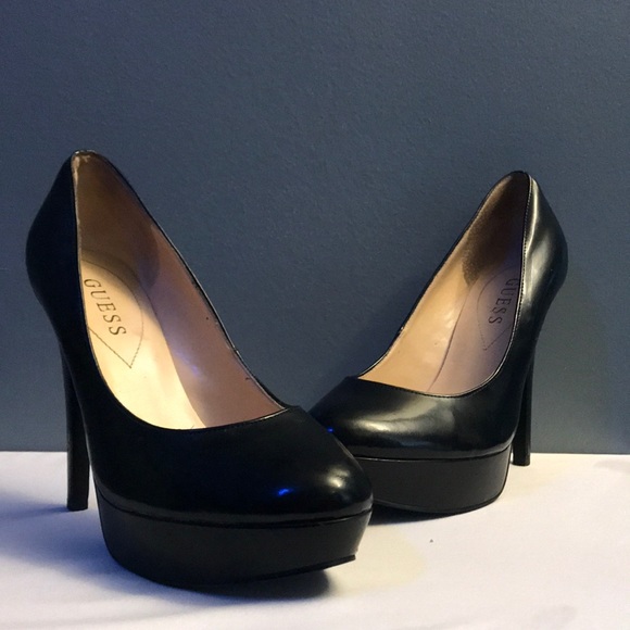 Guess Heel | Pump Sandal - Picture 2 of 4